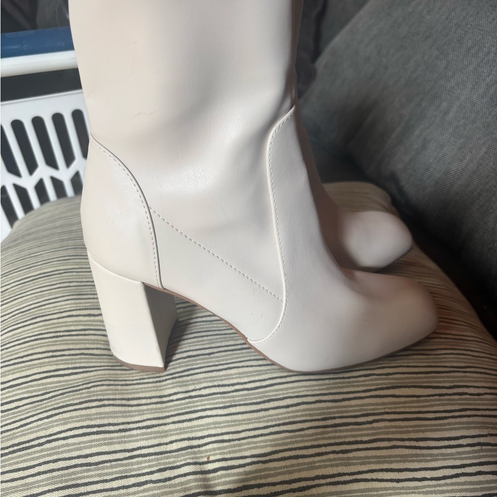 Elegant White Women's Boots